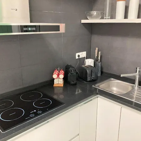 Appartamento Fabulous T2 With Balcony In Rossio Lisbona