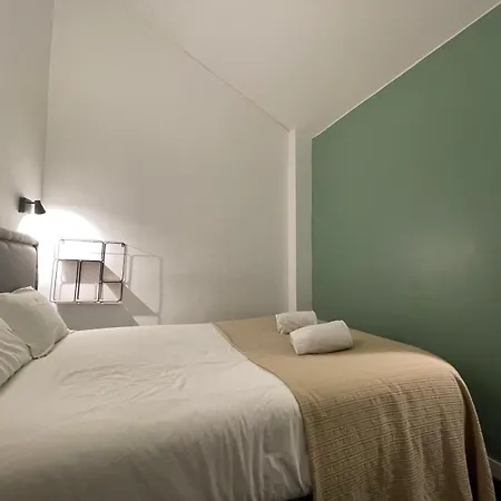 Fabulous T2 With Balcony In Rossio ליסבון