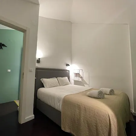 Fabulous T2 With Balcony In Rossio * ליסבון