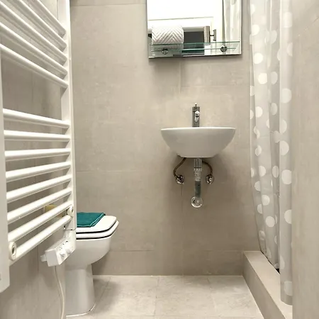 Fabulous T2 With Balcony In Rossio דירה *