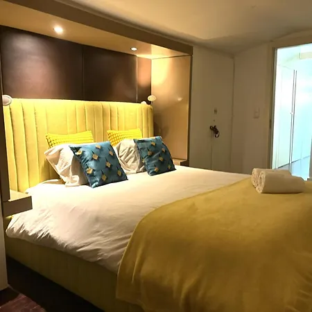 Apartment Fabulous T2 With Balcony In Rossio *