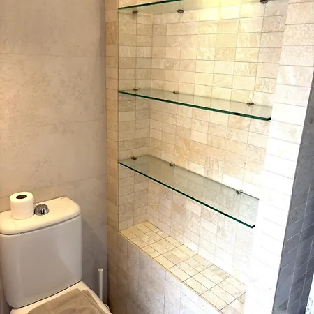 Appartamento Fabulous T2 With Balcony In Rossio Lisbona