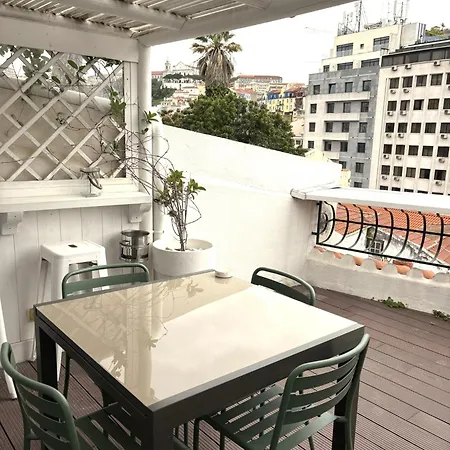 Fabulous T2 With Balcony In Rossio *
